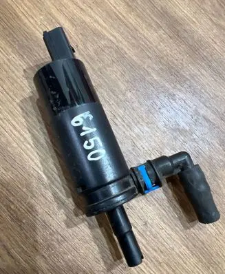 BMW 5 E60 E61 Headlight washer pump 6973097 577863