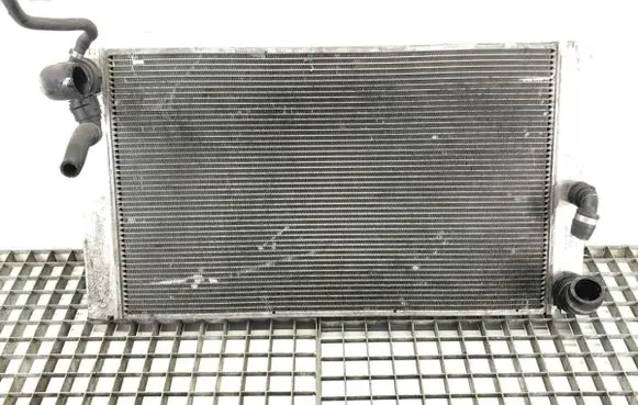 BMW 5 E60 E61 Coolant radiator 7795878
