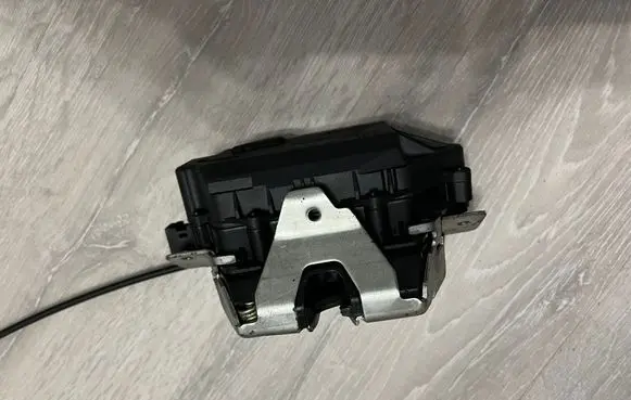 Mercedes-Benz GL X164 Tailgate/trunk/boot lock/catch/latch A1647400300 317417 0249503