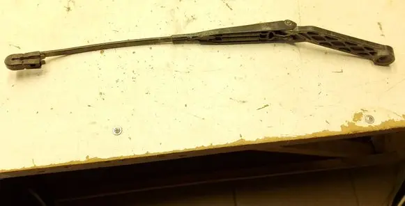 Audi A6 S6 C4 4A Windshield/front glass wiper blade 4A1955407C
