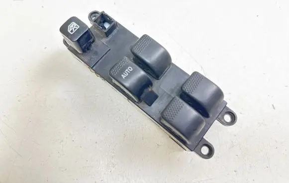 Subaru Legacy Electric window control switch 83071AE020