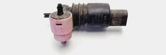 Volkswagen Golf V Windshield washer spray nozzle 1K6955651