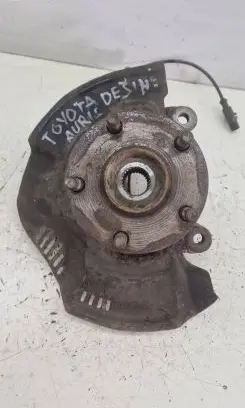 Toyota Auris 150 Front wheel hub