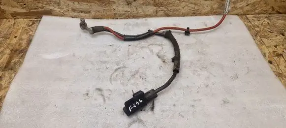 Volkswagen PASSAT B8 Positive cable (battery) 5Q0971228