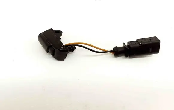 Skoda Scala Windshield washer spray nozzle 1J0973802