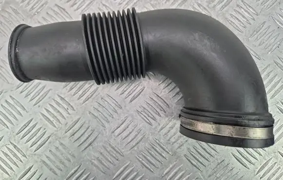 BMW X1 E84 Air intake duct part 7605638 70510167 51750610A