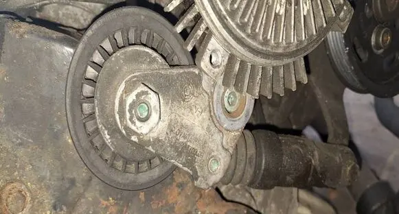 Audi A4 S4 B6 8E 8H Generator/alternator belt tensioner 