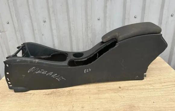 Renault Megane III Center console