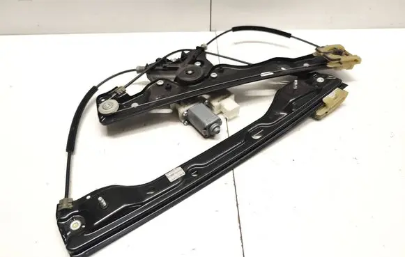 Opel Astra K Front door window regulator with motor 39142315 E05844100