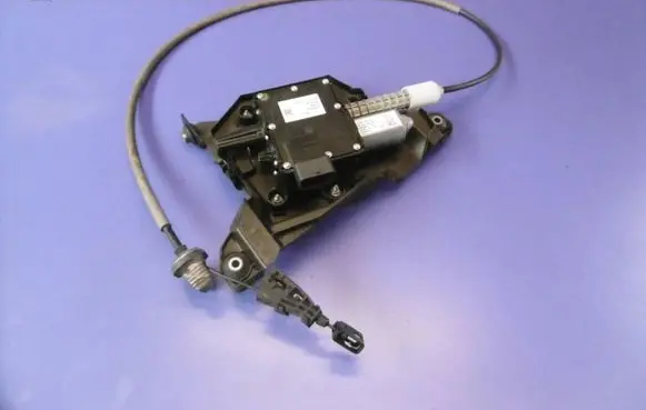 Peugeot 3008 I Hand brake/parking brake motor 0204704047 9672766480 A06785112