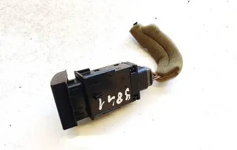 Toyota Avensis T220 Windscreen/window heater switch 156960