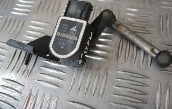 Alfa Romeo Stelvio Rear air suspension level height sensor 1307213007