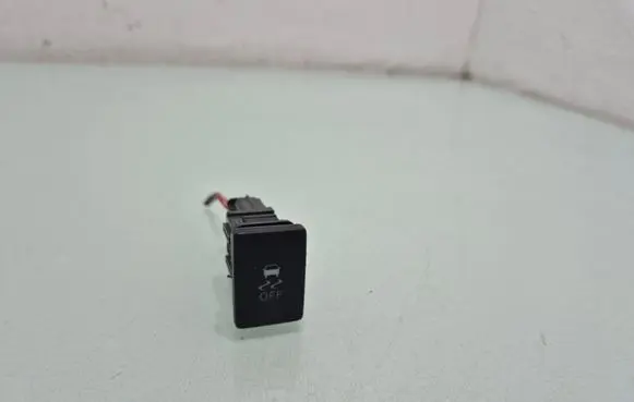 Toyota RAV 4 (XA40) Traction control (ASR) switch 