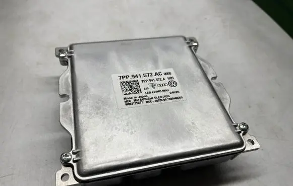 Audi Q5 SQ5 Headlight ballast module Xenon 7PP941572AC