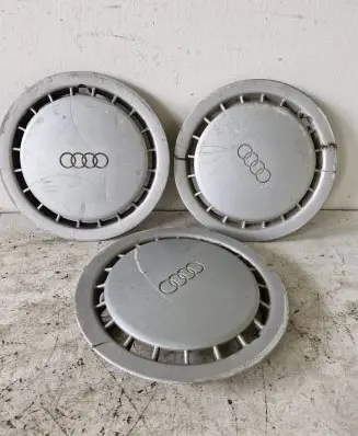 Audi 80 90 S2 B4 R14 wheel hub/cap/trim 