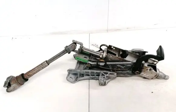 Ford Focus Steering wheel axle 4M513C529FC 4M51-3C529-FC