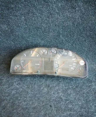 Audi A6 S6 C5 4B Speedometer (instrument cluster) 88311285