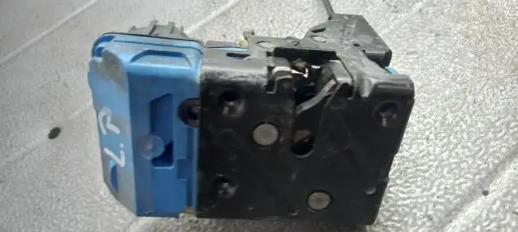 Volvo S80 Front door lock