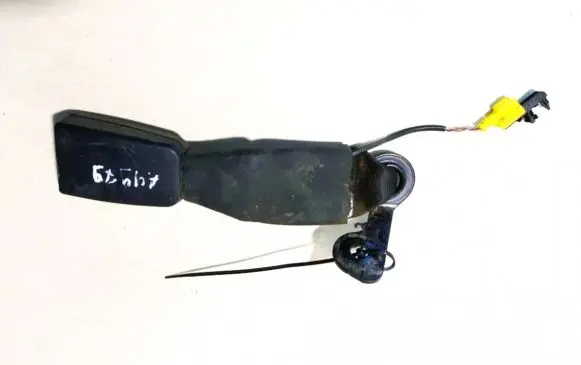 Mercedes-Benz C AMG W204 Middle seatbelt buckle (rear) a2048602669 340431520508