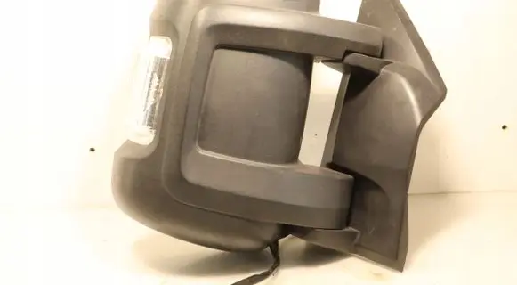 Front door electric wing mirror