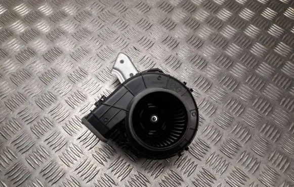 Toyota RAV 4 (XA50) Heater fan/blower G923033050