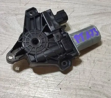 Fiat 500X Rear door window regulator motor C37707101