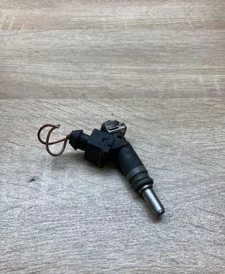 BMW 3 E46 Fuel injector 7506158 5223A02318