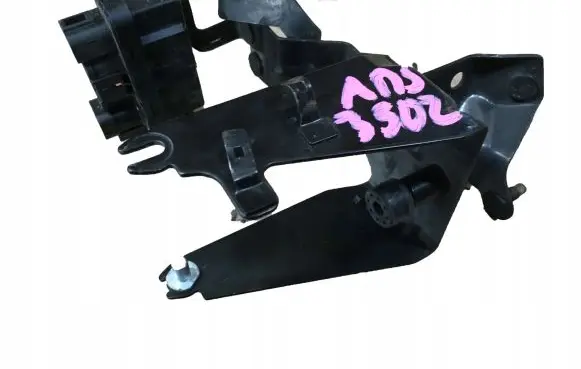 Nissan 350Z ABS pump bracket 