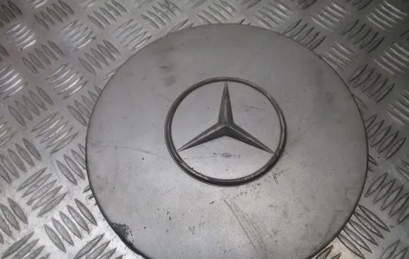 Mercedes-Benz Vito Viano W638 Wheel nut cap/cover 6384010325