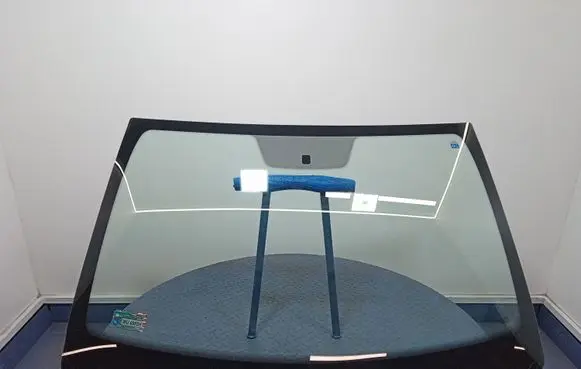 Dacia Duster Front windscreen/windshield window 