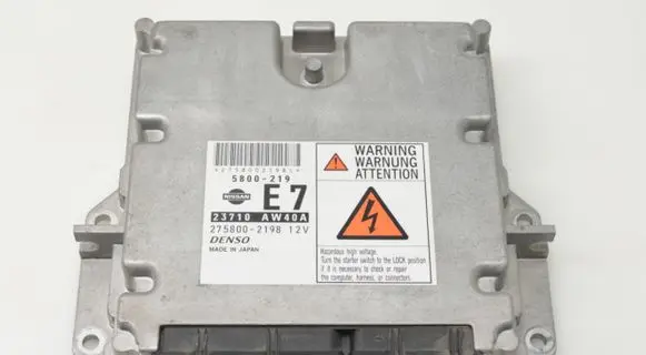 Nissan Primera Engine control unit/module 23710AW40A