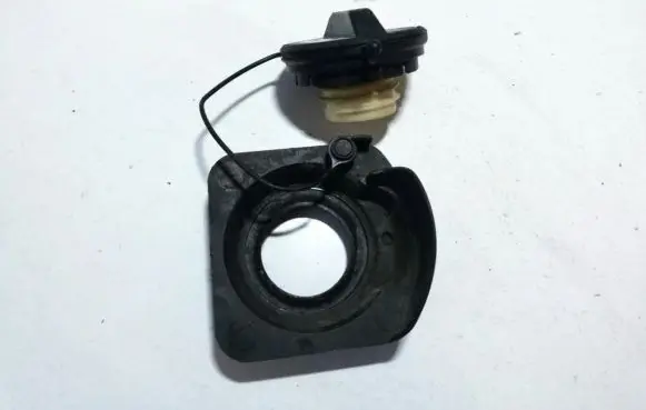 Honda CR-V Fuel tank filler cap 