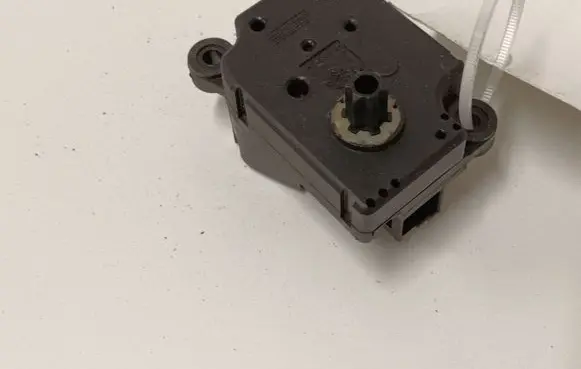 Citroen C5 Air flap motor/actuator P2861001
