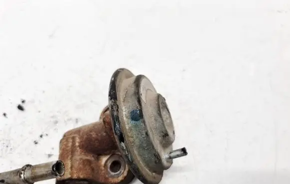 Ford Mondeo MK I EGR valve 938f9d475ac