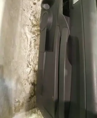 Volkswagen Fox Front door card panel trim