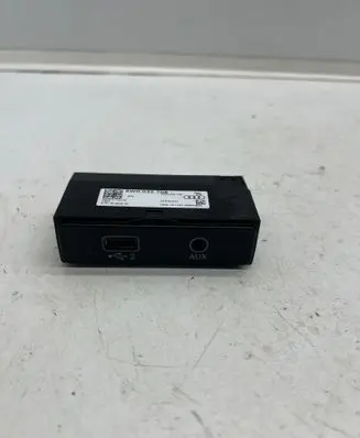 Audi A5 USB socket connector 8W0035708 00726004618