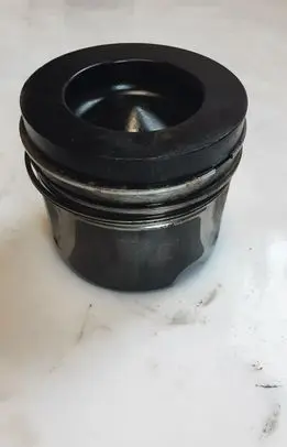 Piston