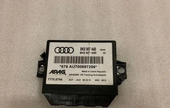 Audi Q7 4L Parking PDC control unit/module 8K0907440
