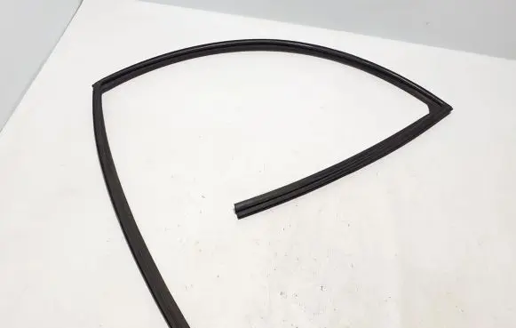 Front door rubber seal