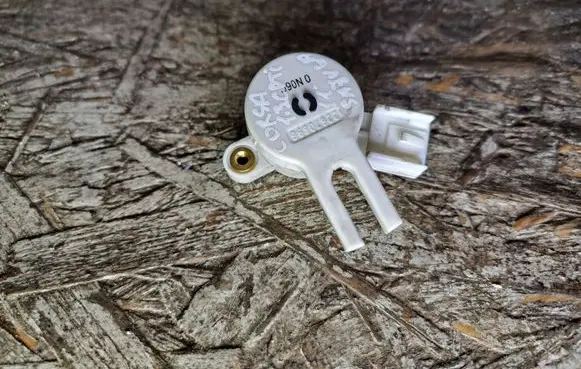 Clutch pedal sensor