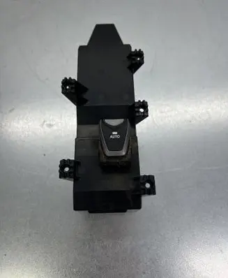 Hyundai Santa Fe Electric window control switch 935752W620