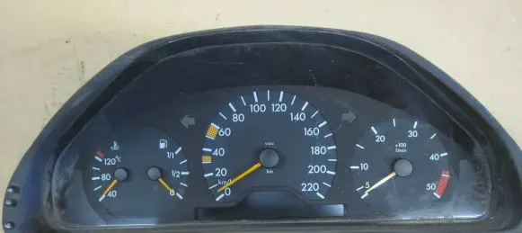 Mercedes-Benz E W210 Speedometer (instrument cluster) A2105401248