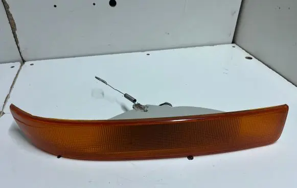 Renault Master II Front indicator light 8200133629 38244999 7700353947