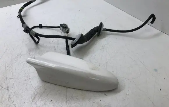 Mazda 3 III Aerial GPS antenna