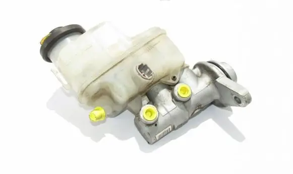 Toyota RAV 4 (XA30) Master brake cylinder
