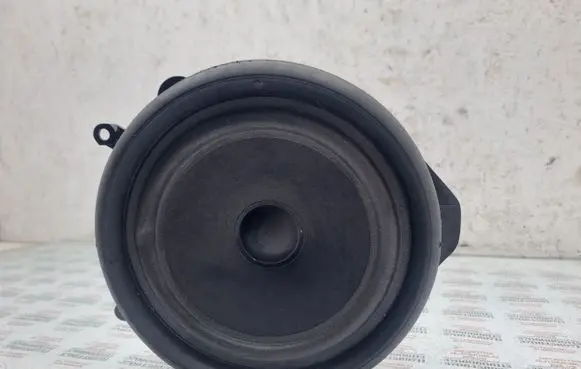 Audi A4 S4 B7 8E 8H Front door speaker 8E0035411
