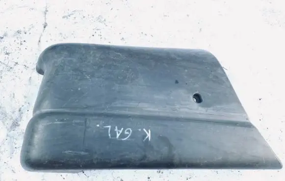 Rear bumper corner part panel trim