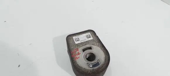 Nissan Note (E12) Engine oil radiator 8200779744