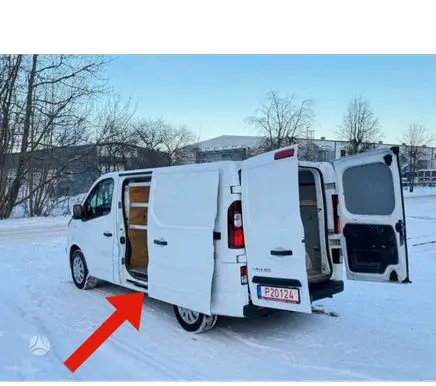Opel Vivaro Sliding door bottom rail 