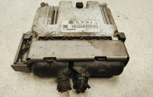 Volkswagen Caddy Engine control unit/module 03L907309AE 0281017946
